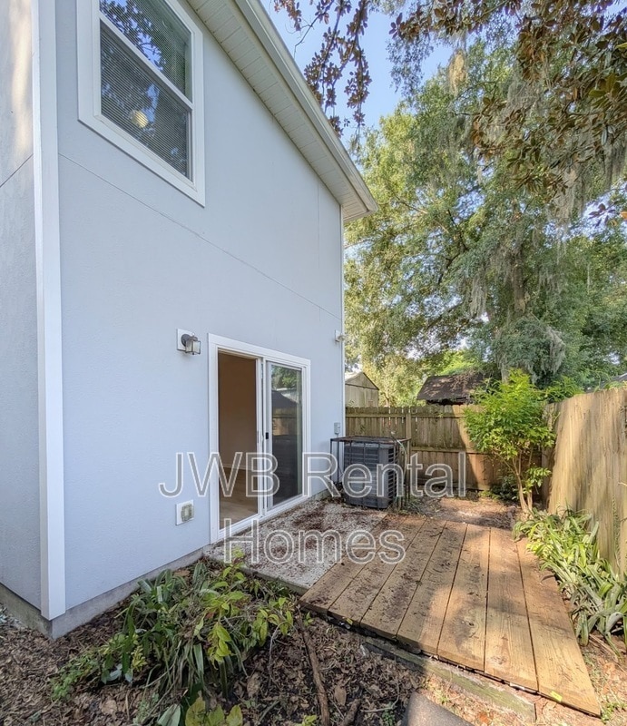 Building Photo - 8141 Dandy Ave