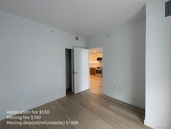 Building Photo - 13101 40th Rd