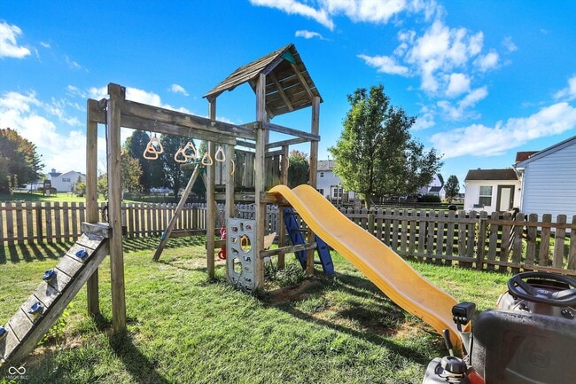 Building Photo - 2161 Silver Rose Dr