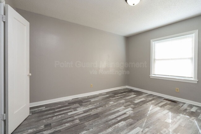 Building Photo - 4722 E Elm St