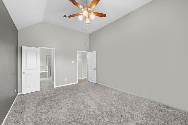 Building Photo - 1740 Cindy Ln