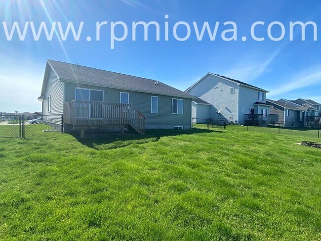 Building Photo - NEAR ABBIE GROVE ELEMENTARY!! 4 Bedroom, 3 Bath Home in Ankeny