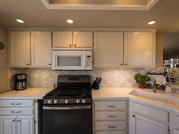 Building Photo - 119 Riverside Ct