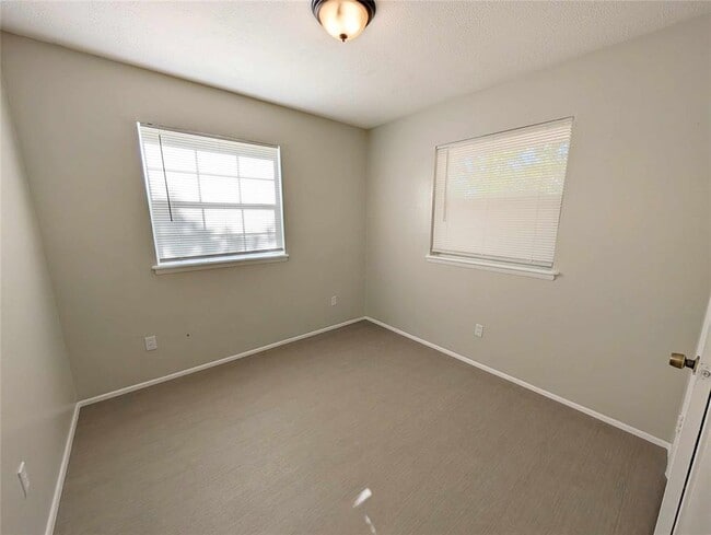 Building Photo - 3513 Parkwoods Ln