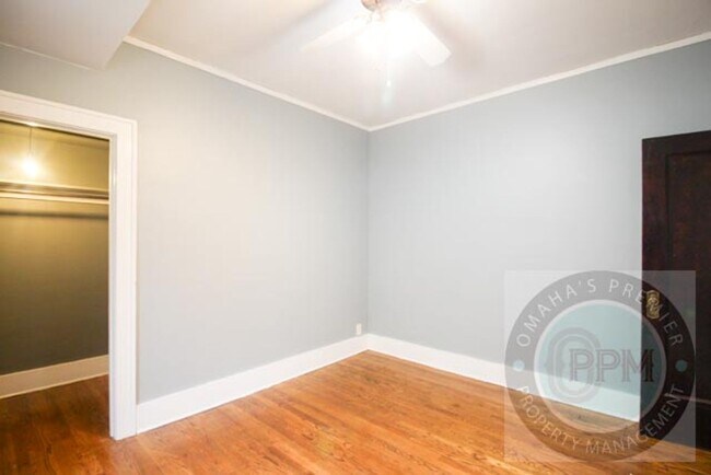 Building Photo - 3 Bedroom 2 Bathroom Family Home