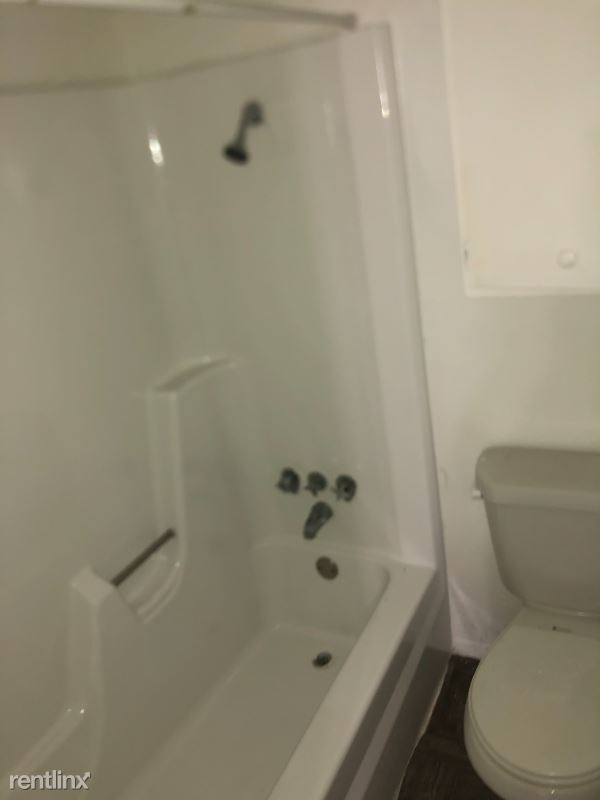 Building Photo - 2 br, 1.5 bath Townhome - 313 Rolston Rd