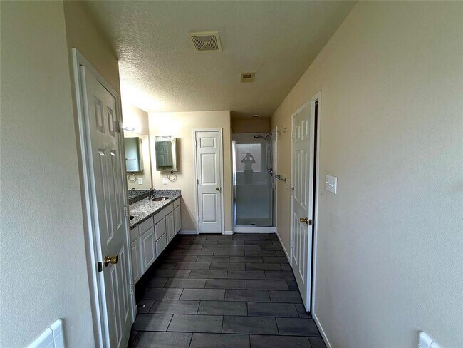 Building Photo - 4815 Vintage Grove Ct