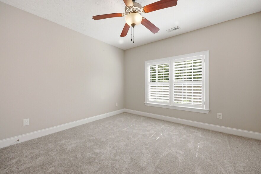 Building Photo - 768 Riverbirch Dr
