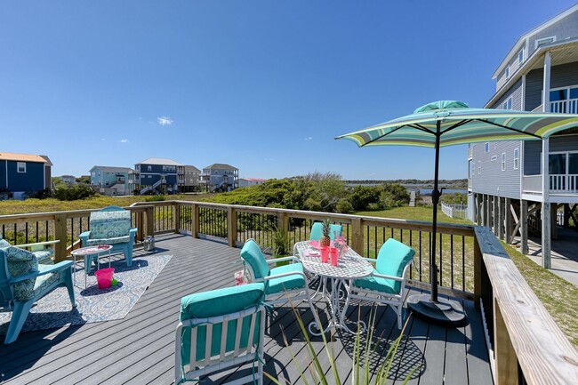 Building Photo - FURNISHED OFF-SEASON MONTHLY RENTAL-STARTI...