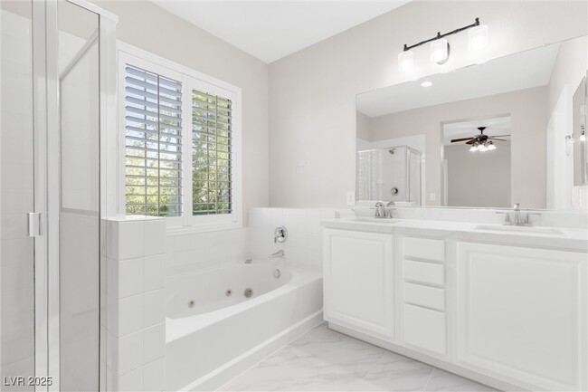 Building Photo - 11837 Luna Del Mar Ln