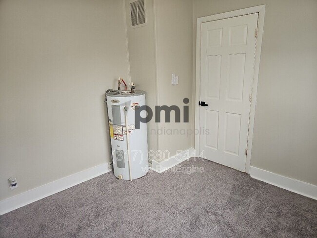 Building Photo - 4321 Bertha St