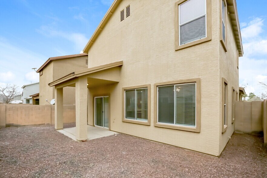 Building Photo - 3905 W Park St