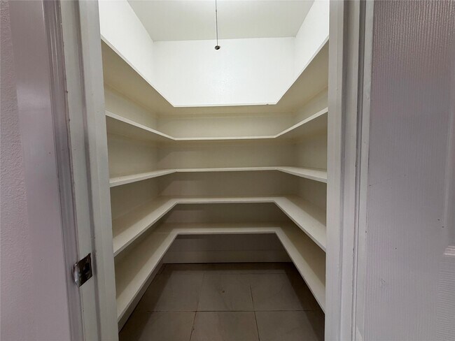 Building Photo - 18142 Glenledi Dr