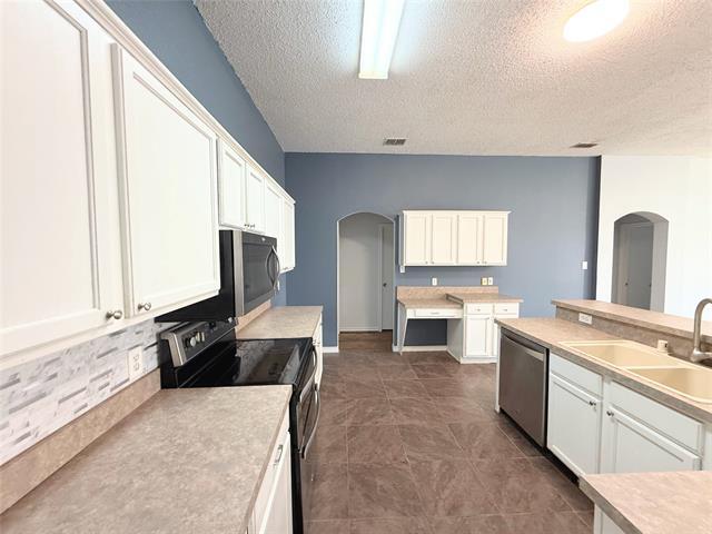 Building Photo - 4275 Cave Cove Ct