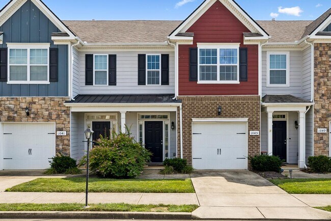 Building Photo - 1045 Enclave Ave