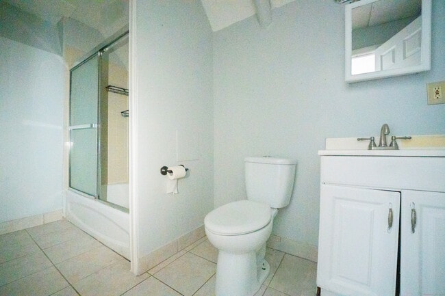 Building Photo - 540 Laurel Ave