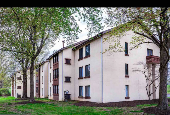 Building Photo - 8211 Snowden River Pkwy