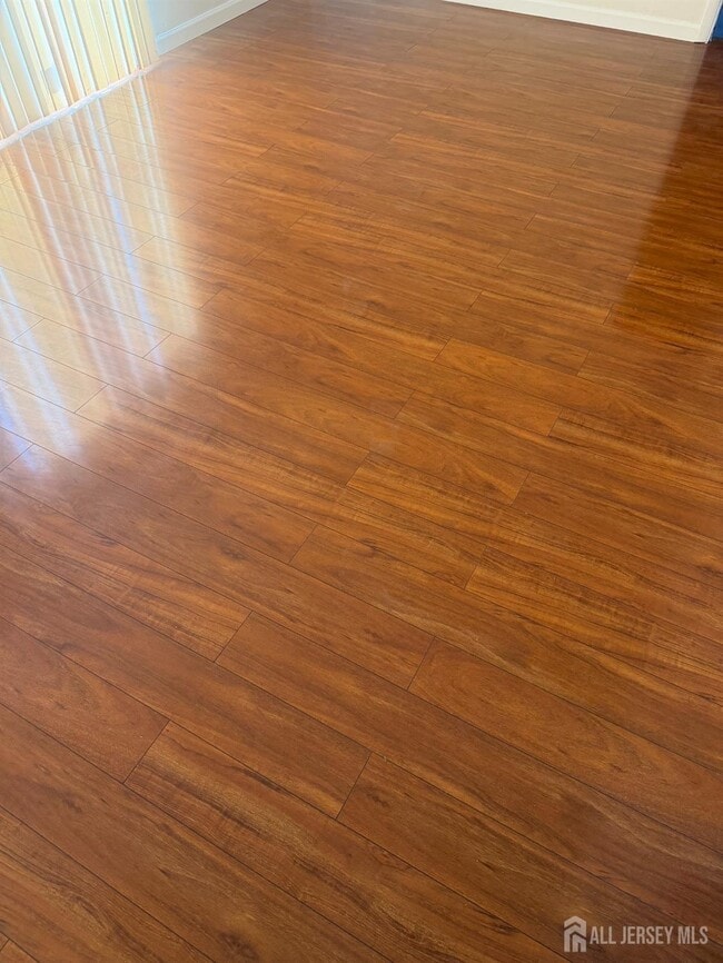 Building Photo - 13 Oakwood Dr