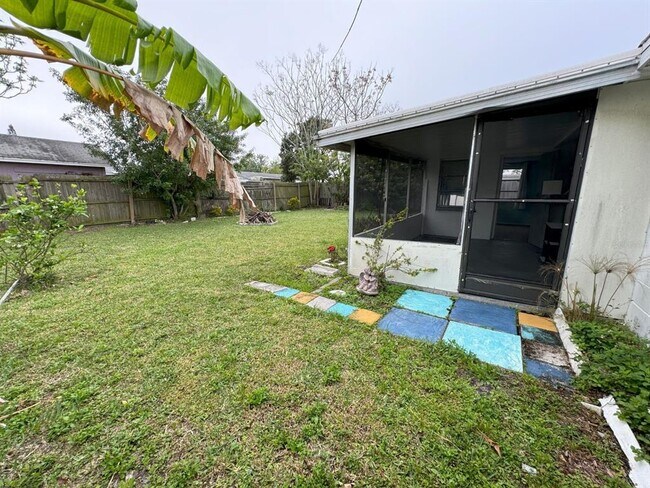 Building Photo - 7410 Castanea Dr