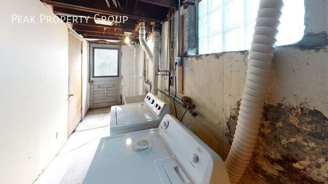 Building Photo - 229 Atkinson St