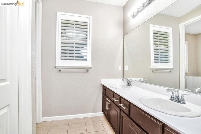 Building Photo - 1354 Portofino Dr