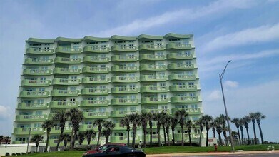 Building Photo - 9420 Seawall Blvd