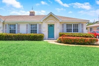 Building Photo - 527 W Jasmine Dr