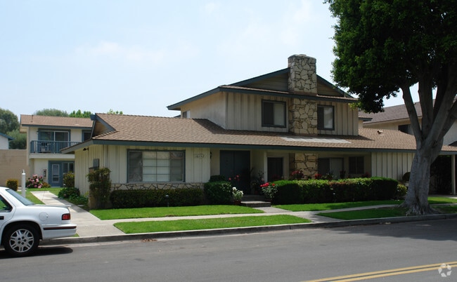 Primary Photo - Huntington Palms