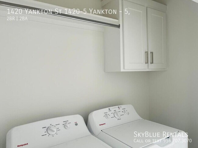 Building Photo - 1420 S Yankton St