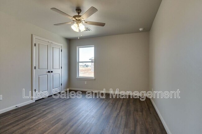 Building Photo - 400 Keiths Wy