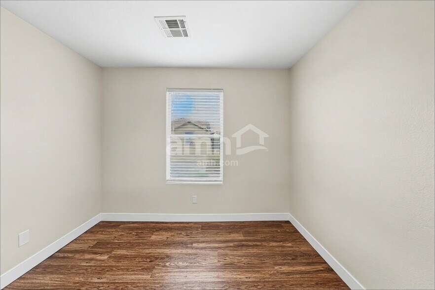 Building Photo - 9438 Havasu Canyon Ave