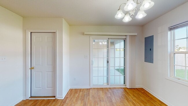 Building Photo - 216 Smallwood Rd