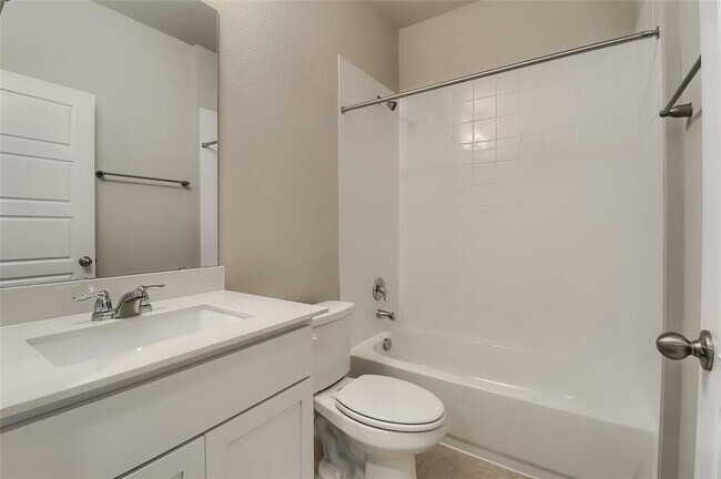 Building Photo - 207 Watercourse Wy