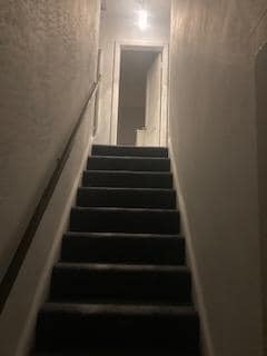 Building Photo - 5561 Ashbourne Rd