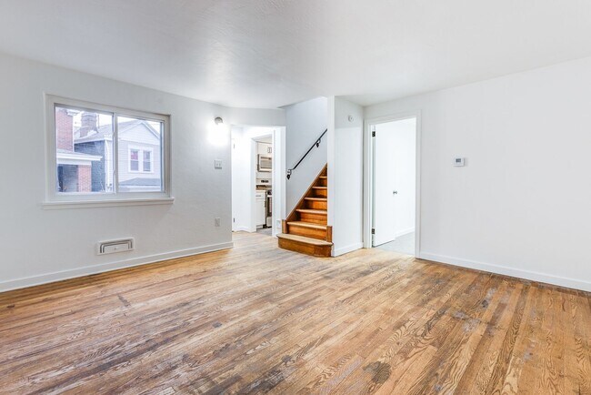 Building Photo - AVAILABLE JUNE 2026! - 2 Bedroom Suburban Vibes in the HEART of the City!!