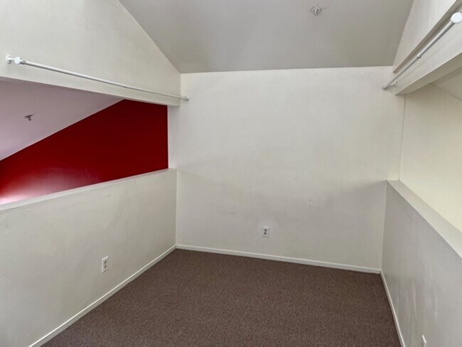 Building Photo - Desirable Pine Creek Condo by CAL POLY, 2 bedroom, 2 Bath + Den and Loft