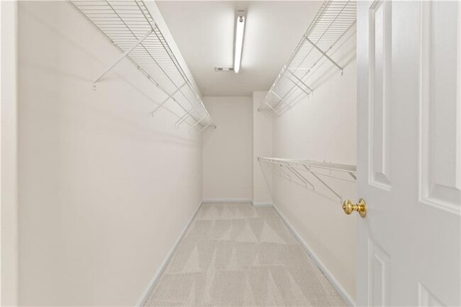 Building Photo - 915 Wendlebury Ct