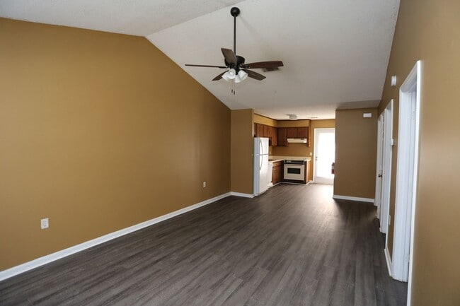 Building Photo - 2 Bedroom at Stadium Walk