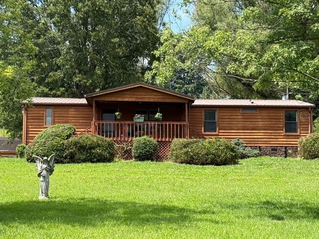 Primary Photo - Move-In Ready 3/2 Home With Modern Upgrades & Country Charm