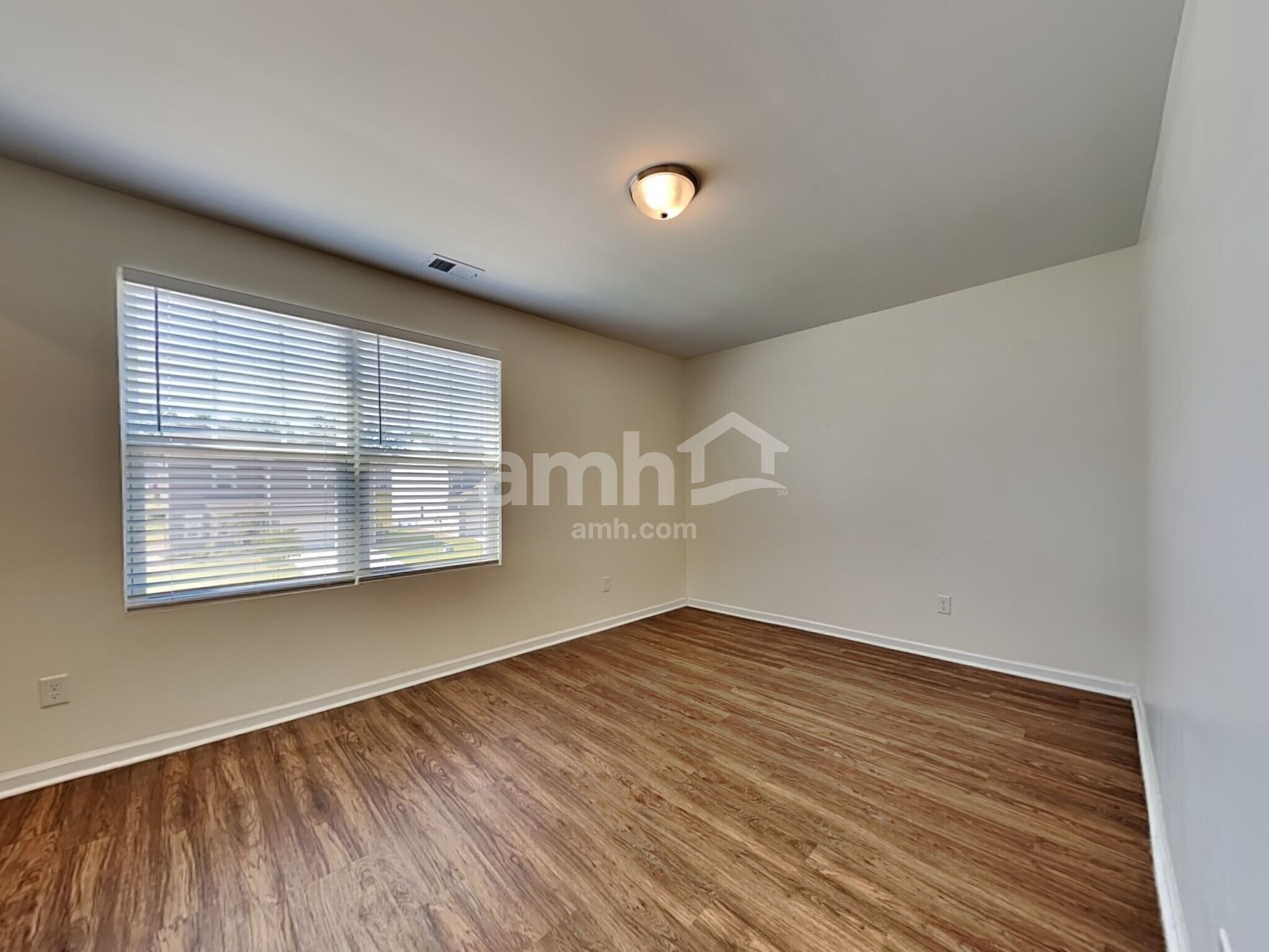 Building Photo - 136 Orion Way