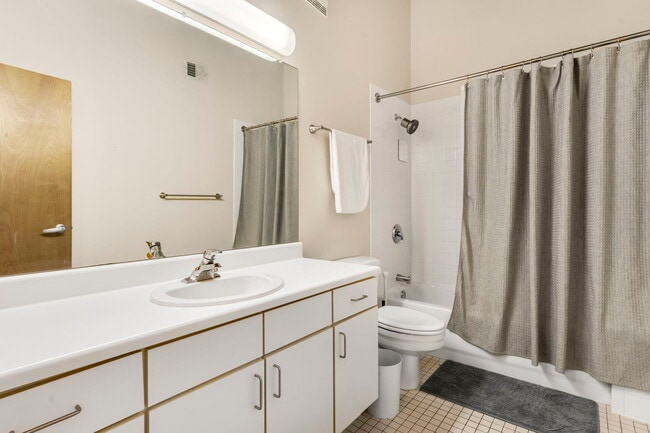 Building Photo - 1727 S Indiana Ave