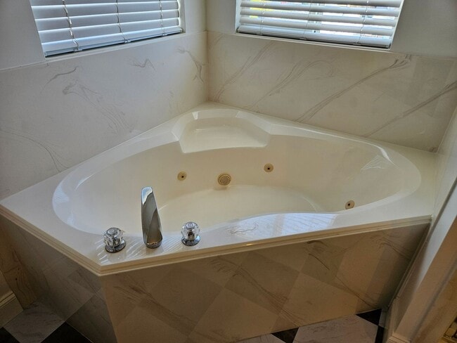 Building Photo - 4698 Colander Dr