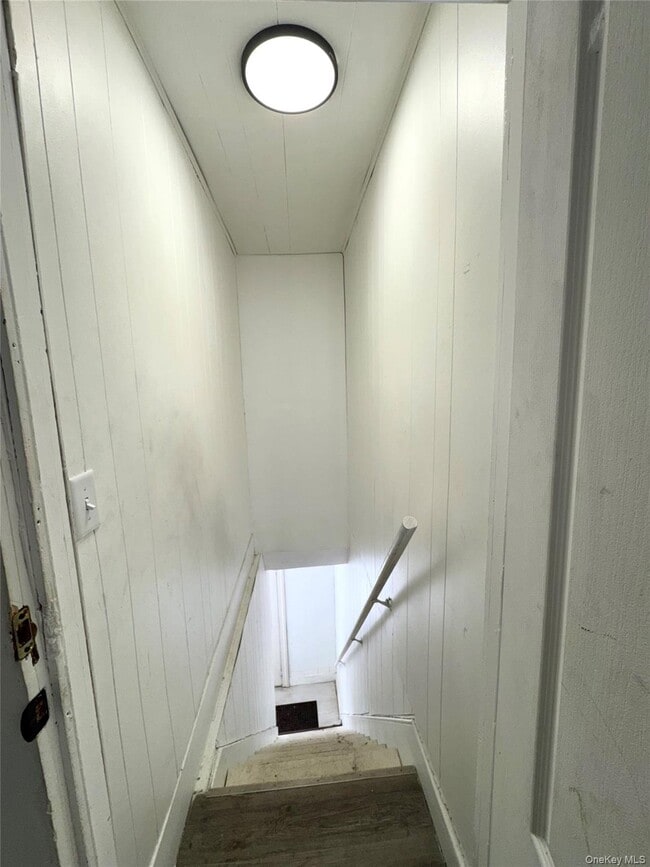 Building Photo - 34 Broad St