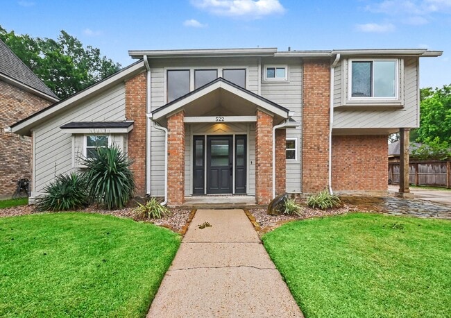 Building Photo - 522 Crestwood Dr