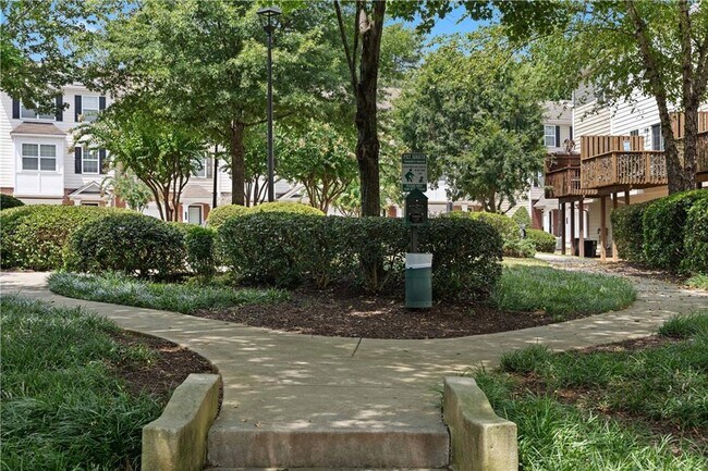 Building Photo - 2480 Ivey Crest Cir