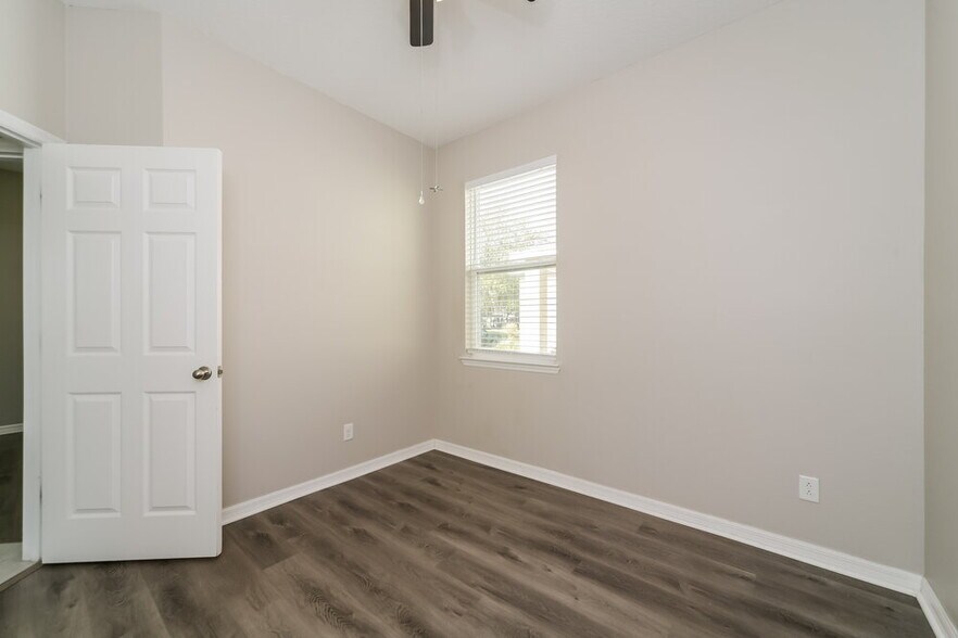 Building Photo - 2181 Grasmere View Pkwy N