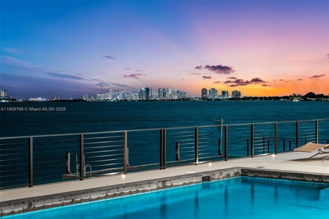 Building Photo - 11400 N Bayshore Dr