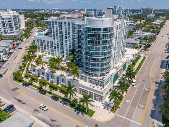 Building Photo - 401 N Birch Rd