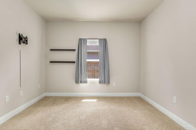 Building Photo - 8605 Bucklebury Dr