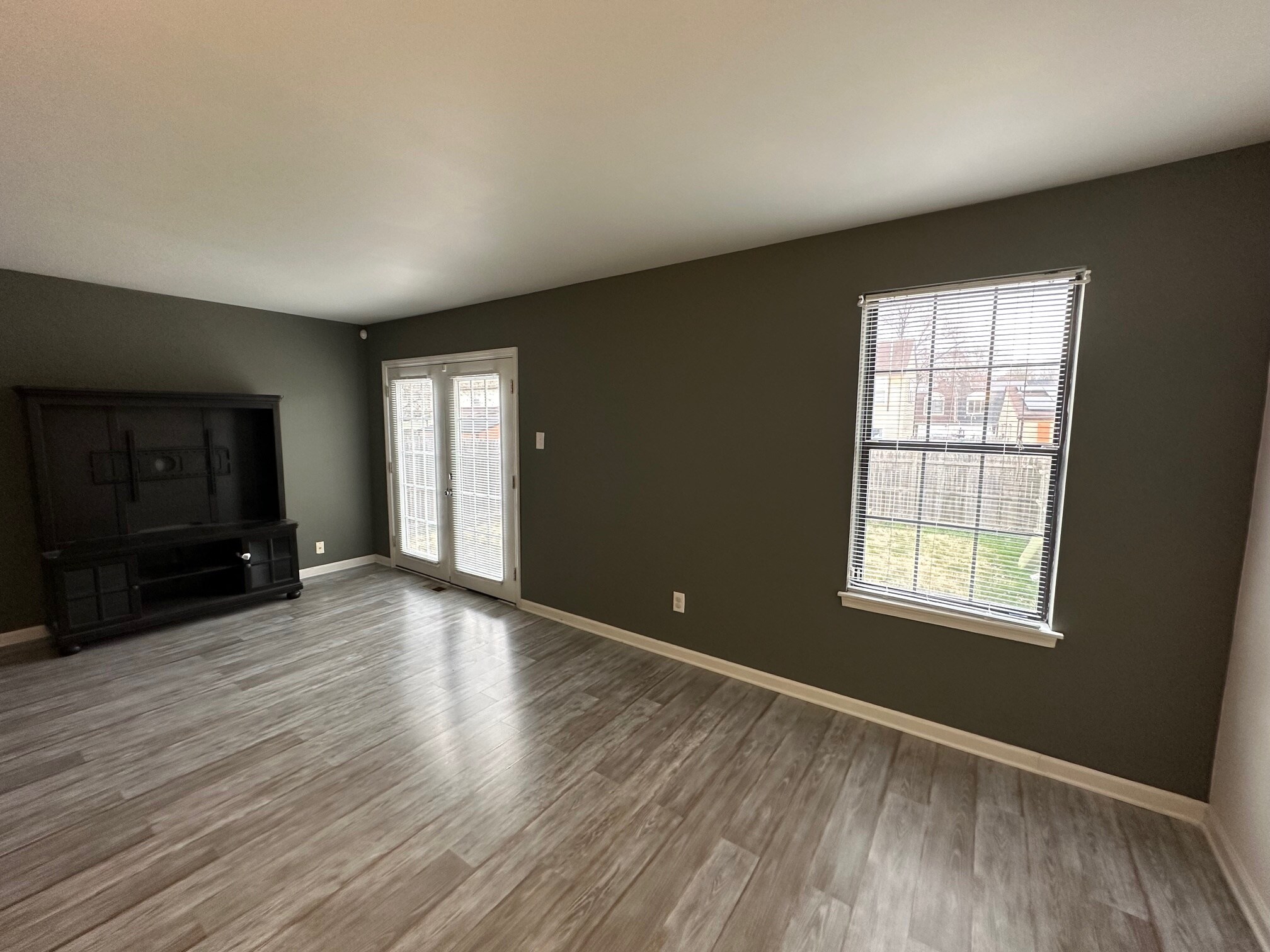 Living Room - 50 Blue Jay Dr